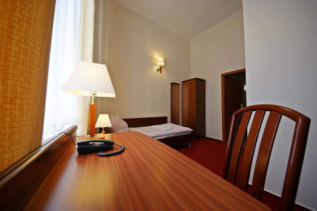 Hotel Staromiejski Słupsk Cameră foto
